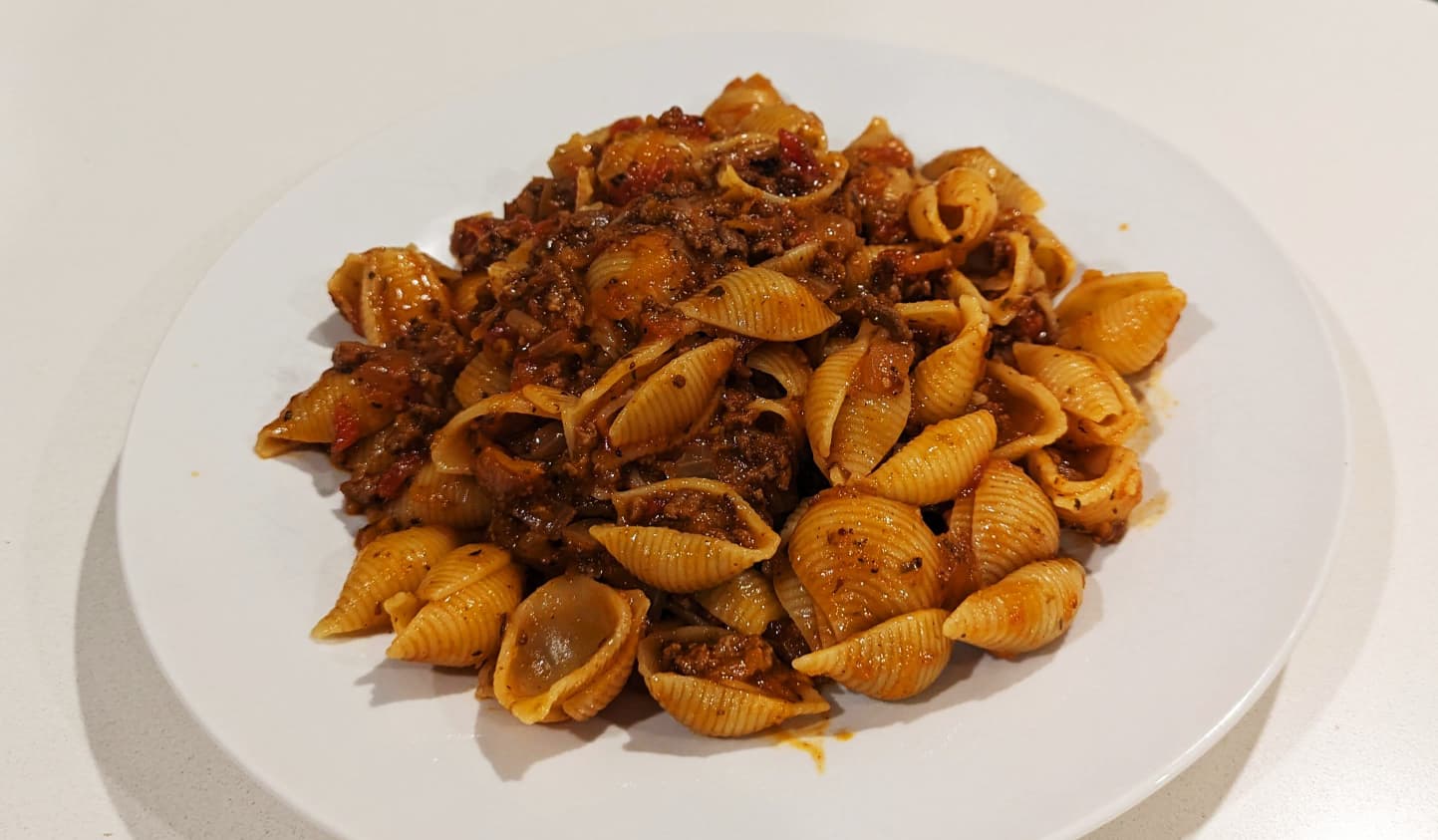 A plate of bolognese sauce